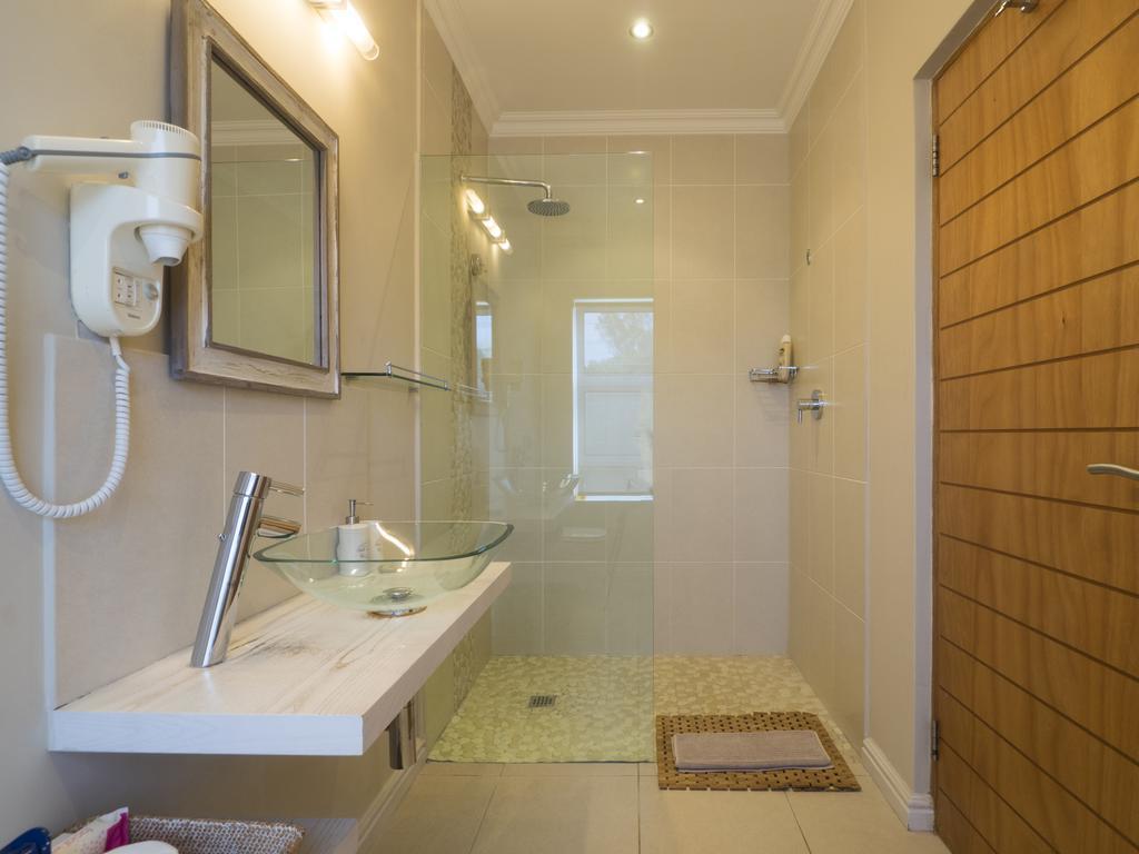 Bahari Beach House プレッテンバーグ・ベイ 部屋 写真