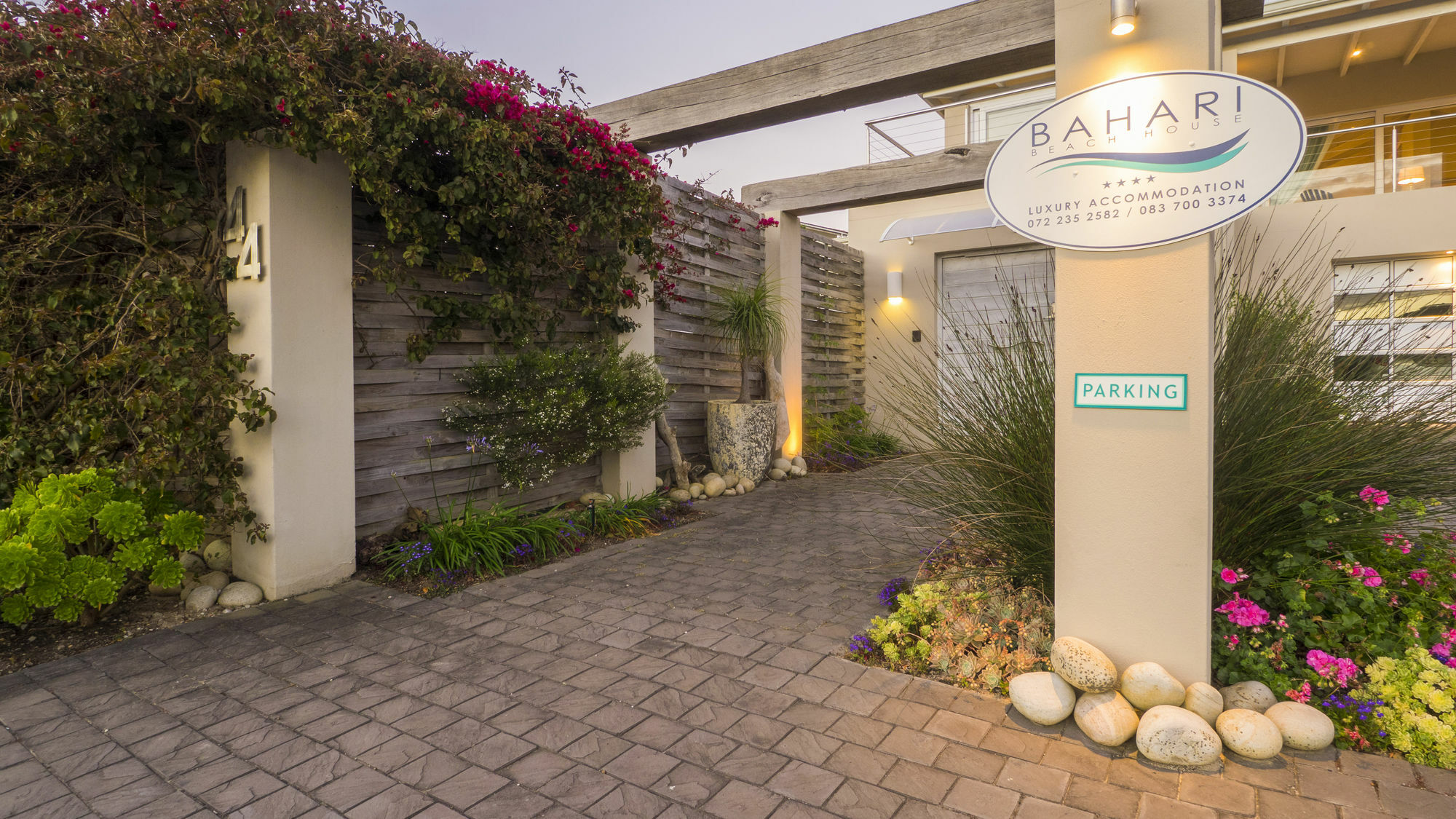 Bahari Beach House プレッテンバーグ・ベイ エクステリア 写真