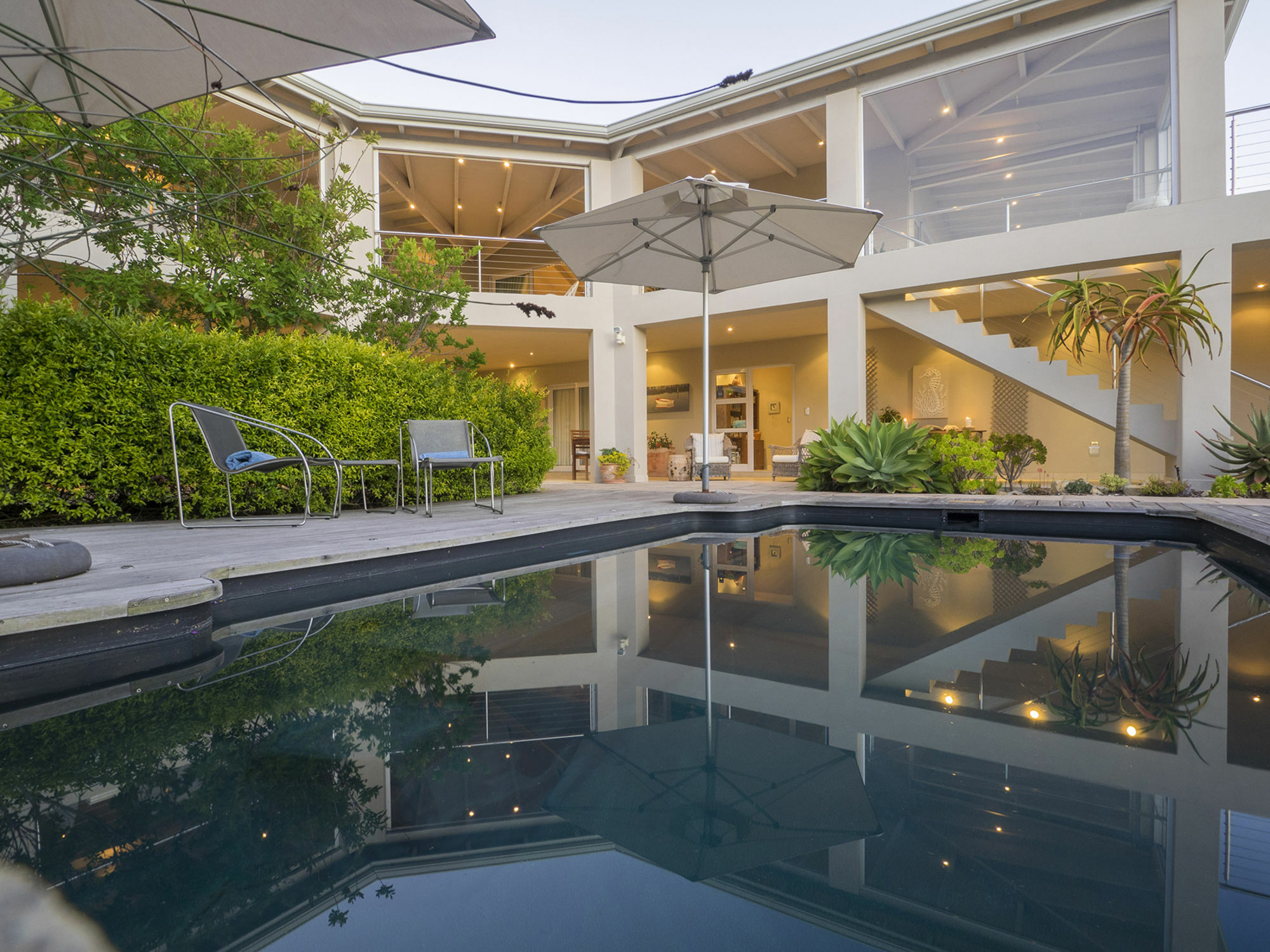 Bahari Beach House プレッテンバーグ・ベイ エクステリア 写真