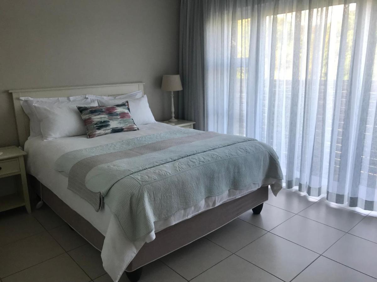 Bahari Beach House プレッテンバーグ・ベイ エクステリア 写真